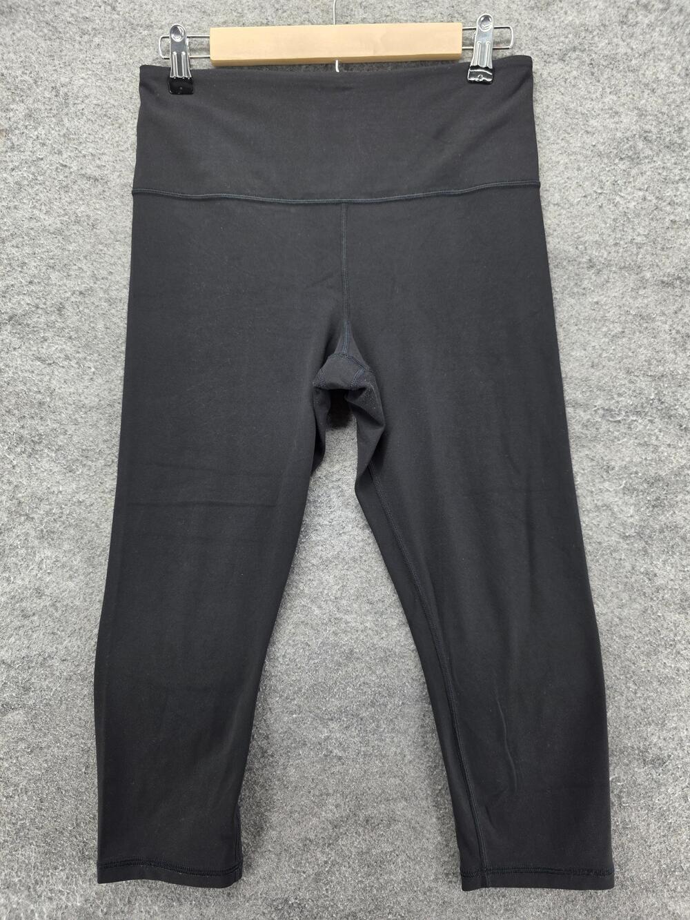 Athleta Elation Capri Leggings Womens M Black Skinny Elastic Waist 19in